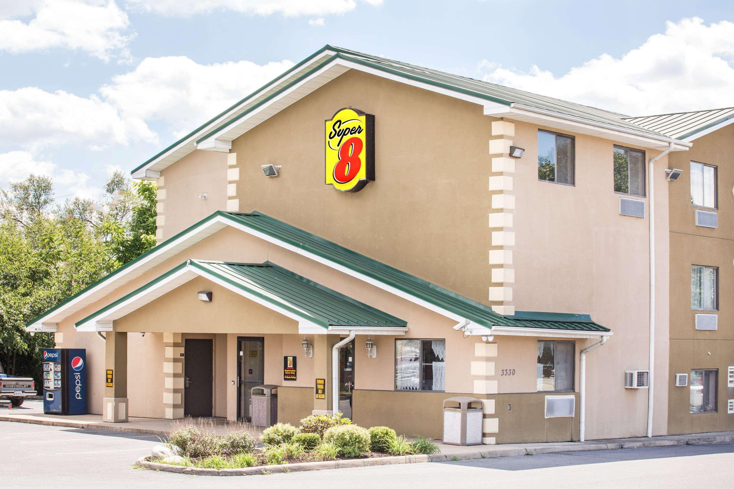 Super 8 By Wyndham Harrisonburg Motel Luaran gambar