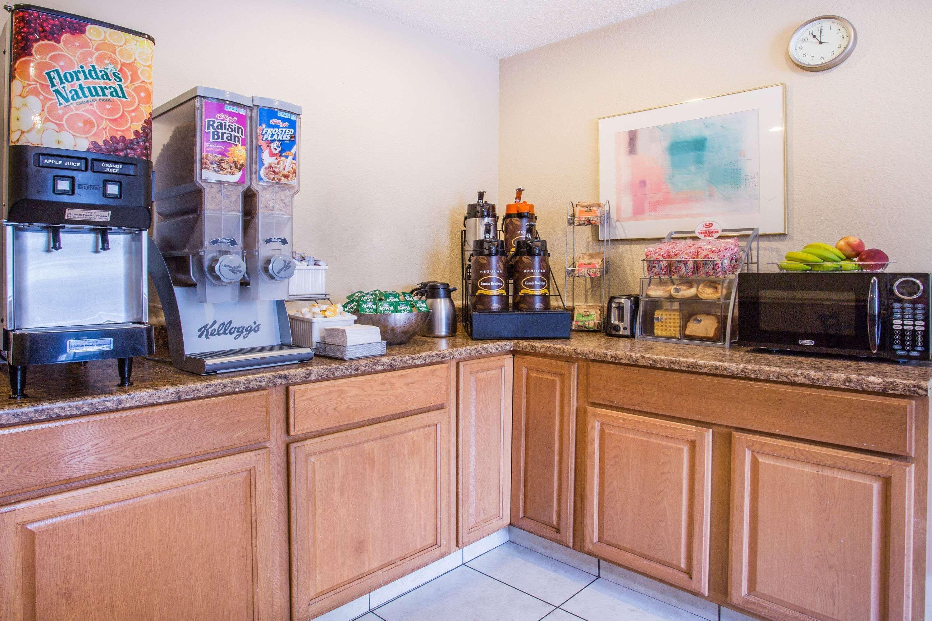 Super 8 By Wyndham Harrisonburg Motel Luaran gambar