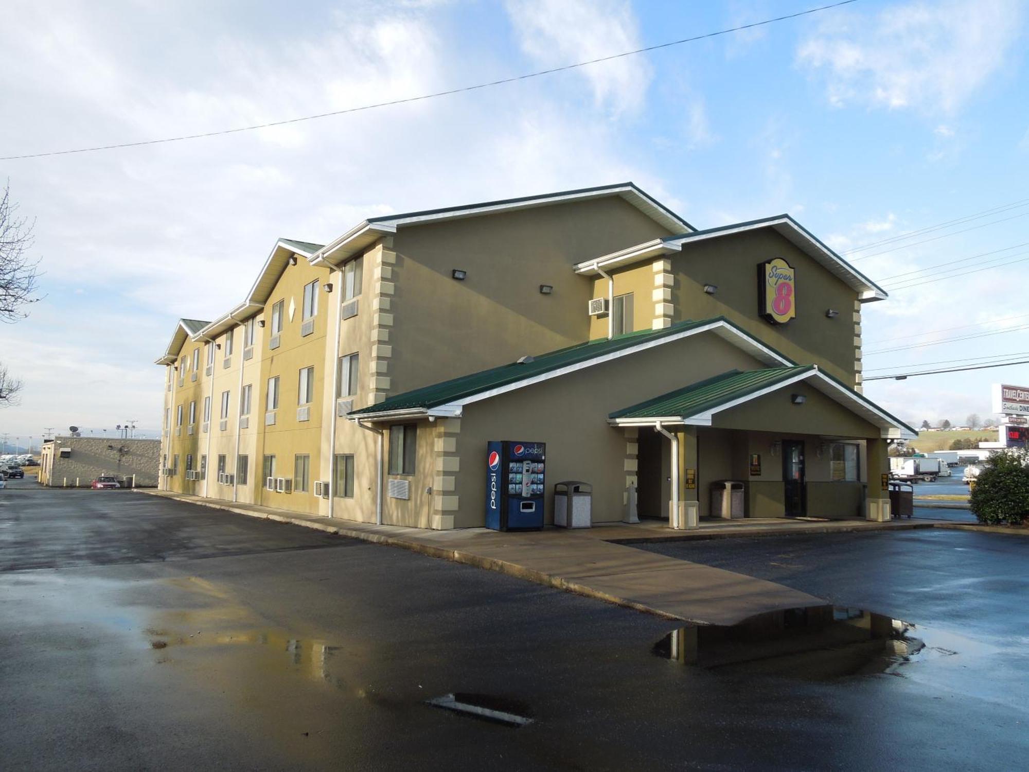 Super 8 By Wyndham Harrisonburg Motel Luaran gambar