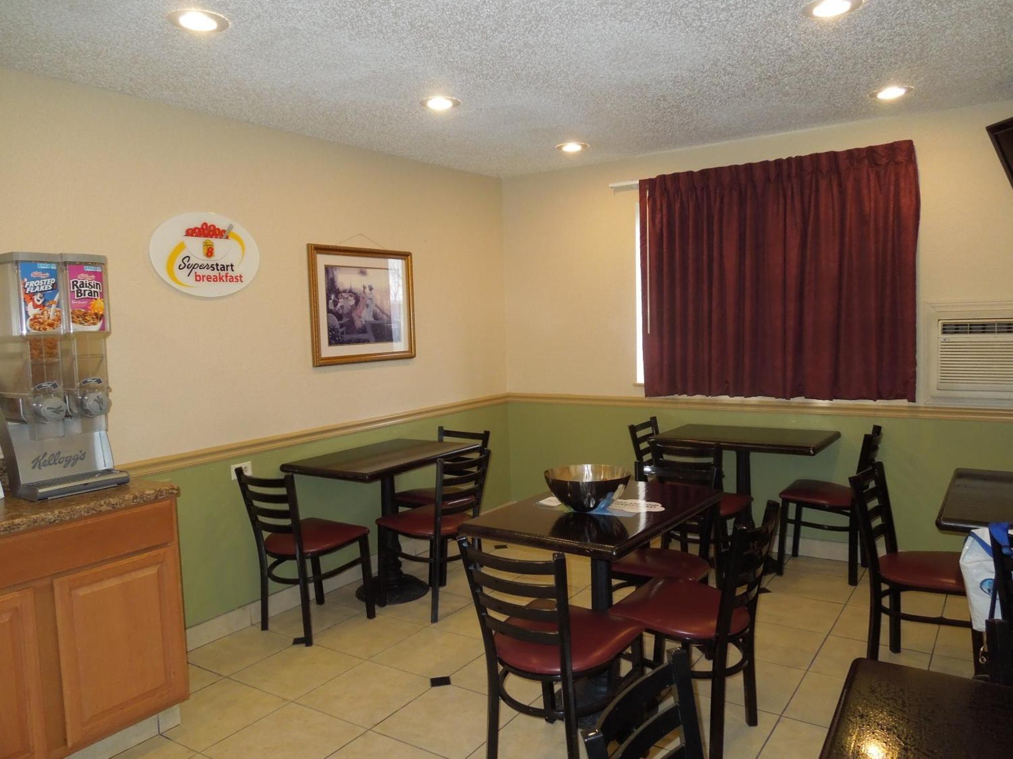 Super 8 By Wyndham Harrisonburg Motel Luaran gambar