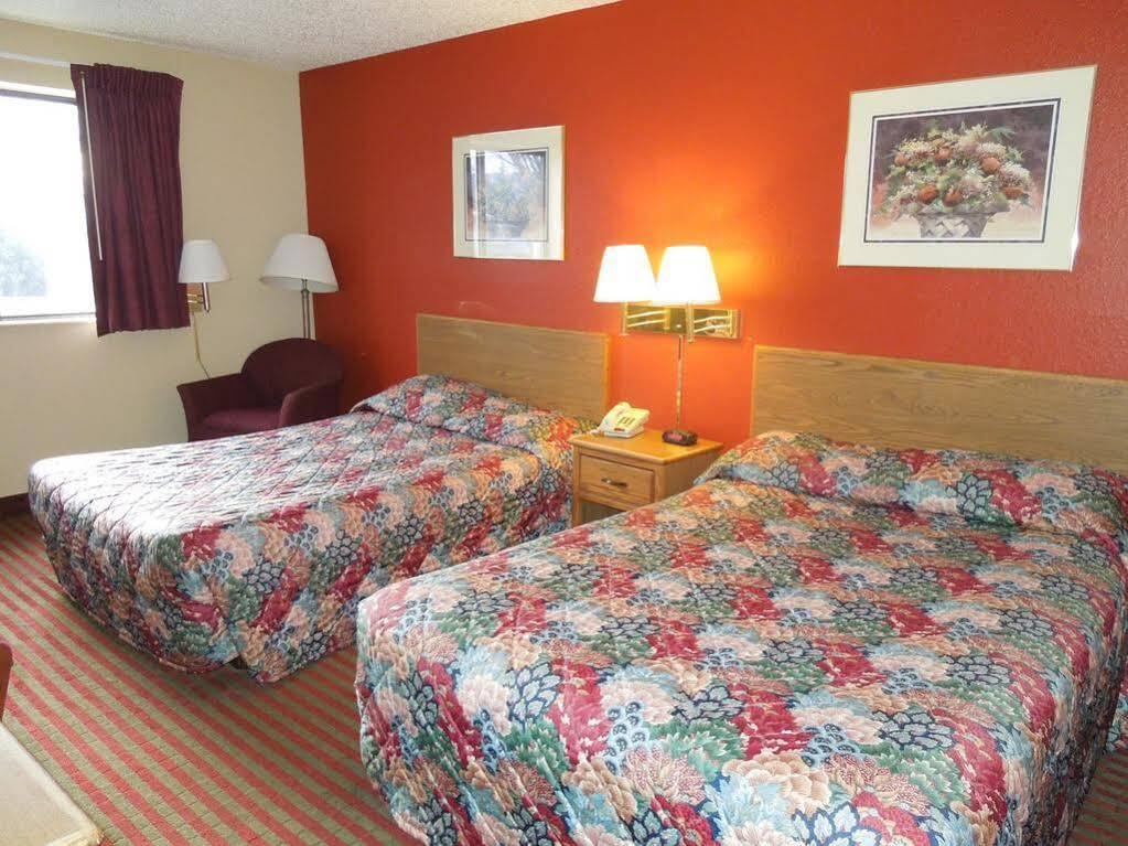Super 8 By Wyndham Harrisonburg Motel Luaran gambar